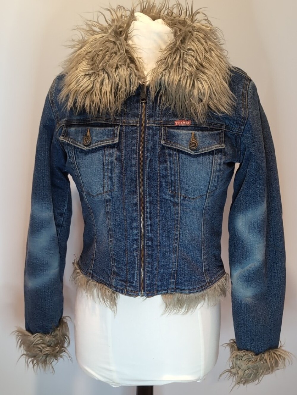 Y2K Fitted Denim Jacket Faux Fur Collar And Lining Small Toxic Vintage Shaggy